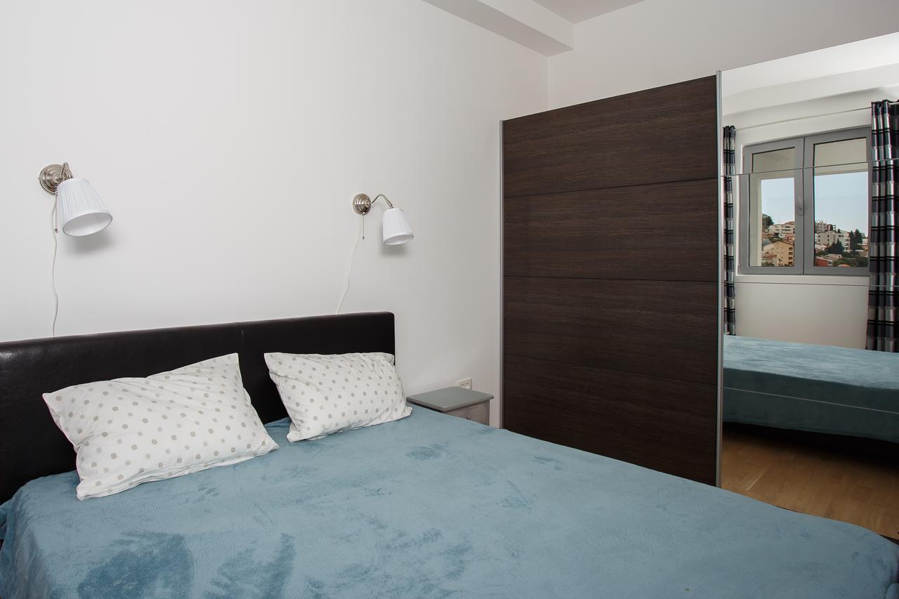 Koi Town Heart Apartment